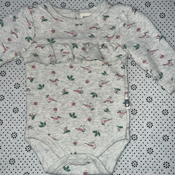 🛍CUTE Little GIRLS OUTFIT SIZE 0-3 MONTHS🛍 - Picture 2 of 7